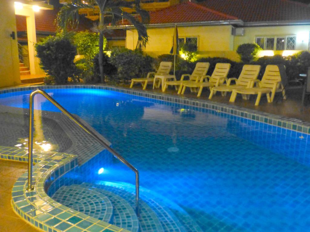 Butterfly Garden Boutique Residences By Frasier, A Lifestyle Destination Apt And Villas 1 To 3 Bedroom Units, 2 Full Bathrooms, Rain Shower, Spa Bath, Complete Kitchen, Staff 24-7,Fast Fiber Optic Wifi, 55" Smart Tv'S, Free Bbq, Pattaya Phòng bức ảnh